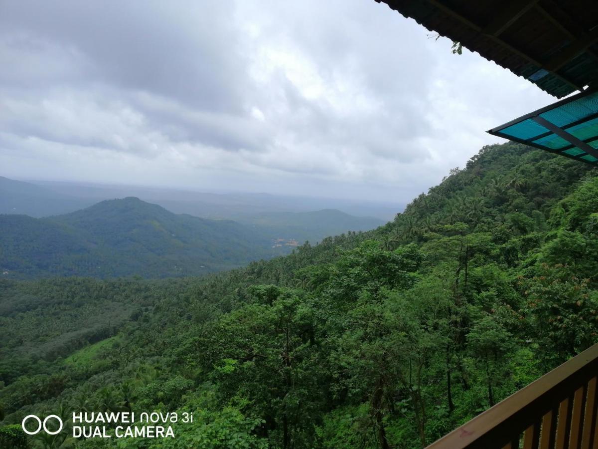 Stone Hills Hotell Kannur Eksteriør bilde